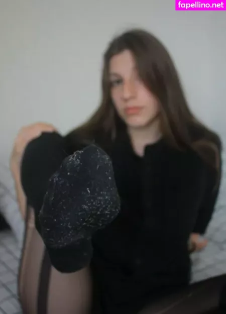 Jules Feet OnlyFans Thumbnail #F18aAo8QwU