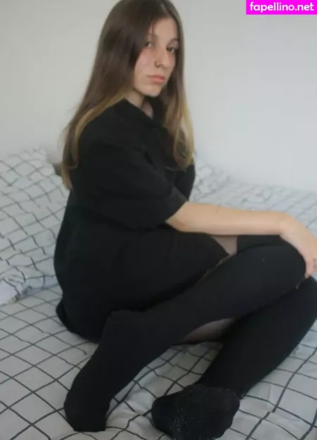 Jules Feet OnlyFans Thumbnail #g55I560ogk