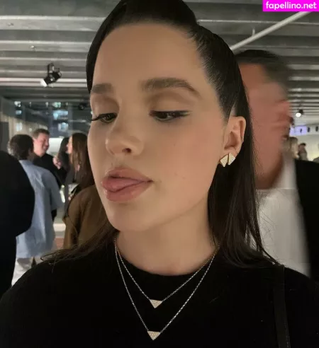 Jules Leblanc OnlyFans Thumbnail #2VxHKLlcY8