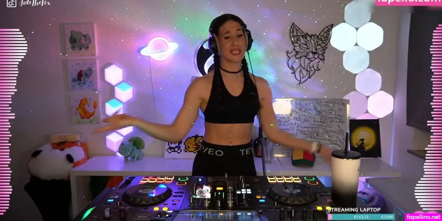 Julethefox OnlyFans Thumbnail #0FaWYyuSUl