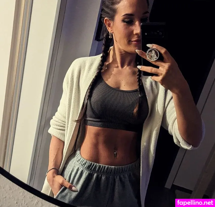 jule.thefox Nude Leaked OnlyFans Photo #9EWLVOmtkJ