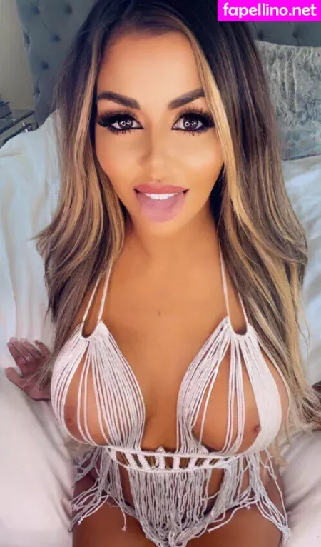Juli Annee 1 OnlyFans Thumbnail #3f4ncX9qT9