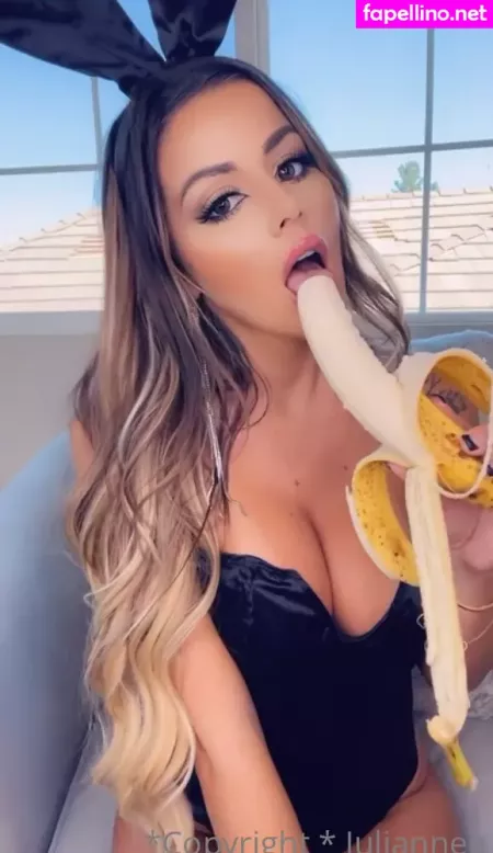 Juli Annee 1 OnlyFans Thumbnail #OFT8F4iMvh