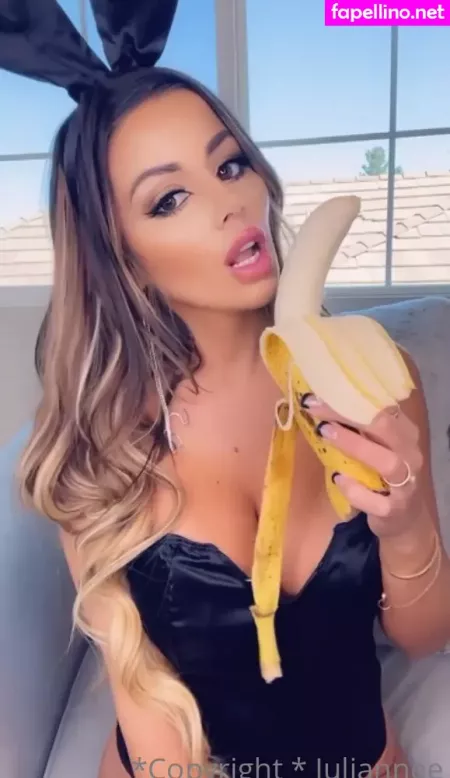 Juli Annee 1 OnlyFans Thumbnail #aMyC6PF3eo