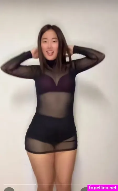 Juli Coreana photo