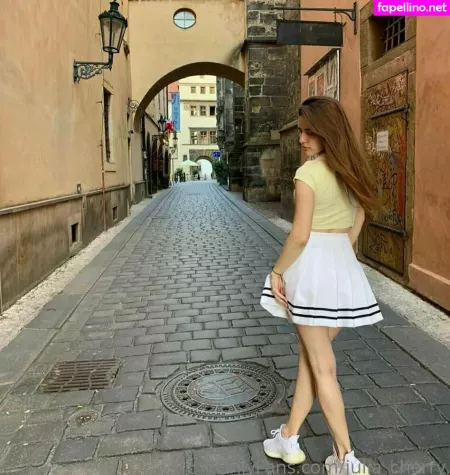 Juli Love69 OnlyFans Thumbnail #iRkDTWxUAx