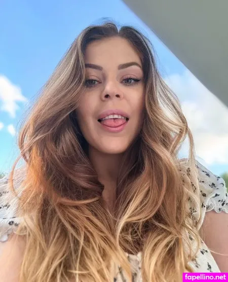 Juli M00n OnlyFans Thumbnail #ftISyyFoGg