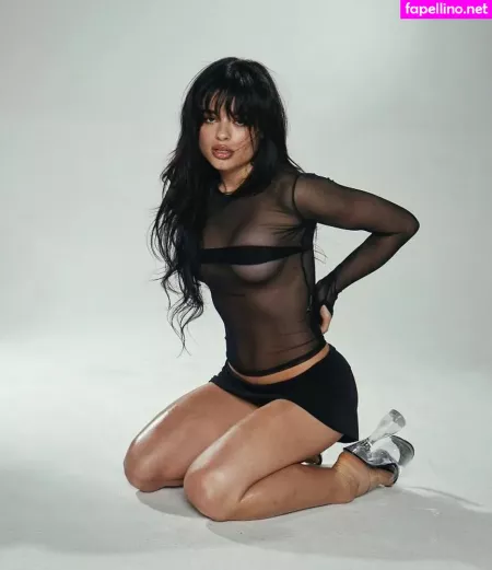 Juli Savioli OnlyFans Thumbnail #YcWlD2jWMs