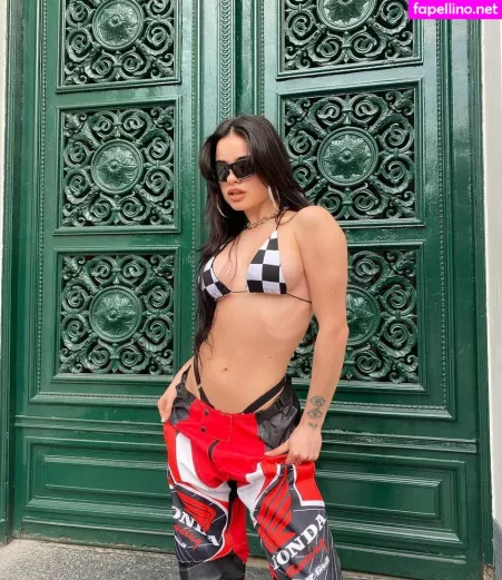 Juli Savioli OnlyFans Thumbnail #iEJ2Ni1joW