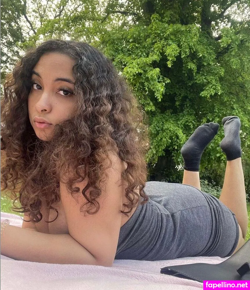 juli5ette Nude Leaked OnlyFans Photo #5FomdFYKC9