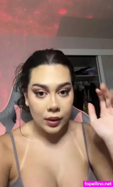 Julia Alvarenga OnlyFans Thumbnail #77F76i9FzN