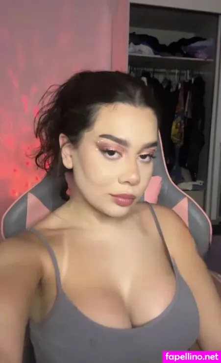 Julia Alvarenga OnlyFans Thumbnail #belWMDN5RX