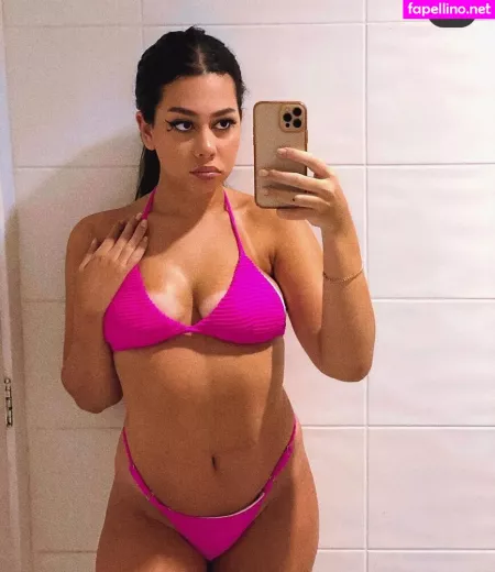 Julia Alvarengaa OnlyFans Thumbnail #1O7MIQxrPF