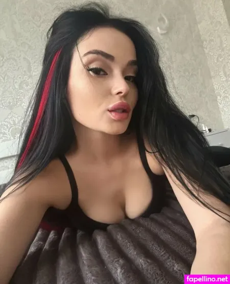 Julia Astoria OnlyFans Thumbnail #8uk2eZxTBz
