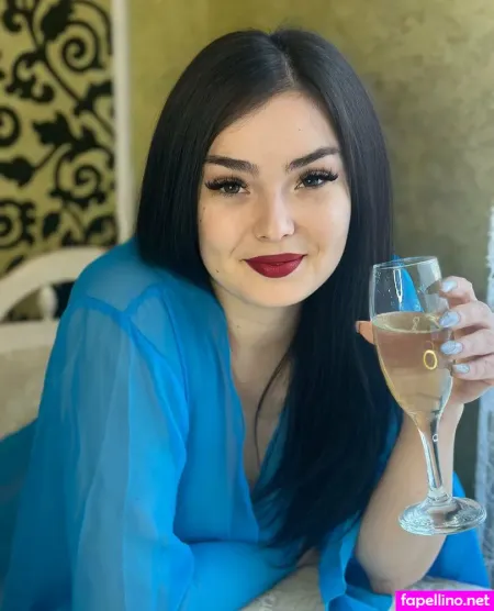 Julia Astoria Main Profile Photo