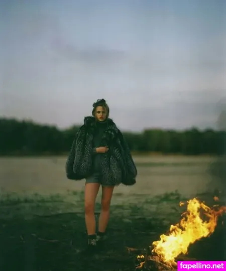 Julia Banas OnlyFans Thumbnail #826gCC5Swb