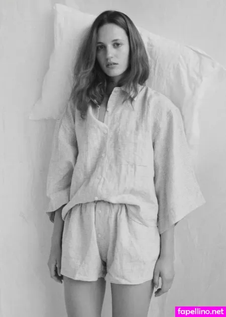 Julia Banas OnlyFans Thumbnail #soFtNQzVCt