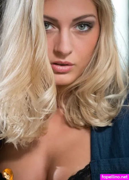 Julia Benesch 1 OnlyFans Thumbnail #dlU2vmouwP