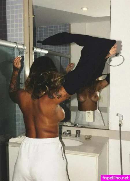 Julia Bhering OnlyFans Thumbnail #XtsiYcF8Ud