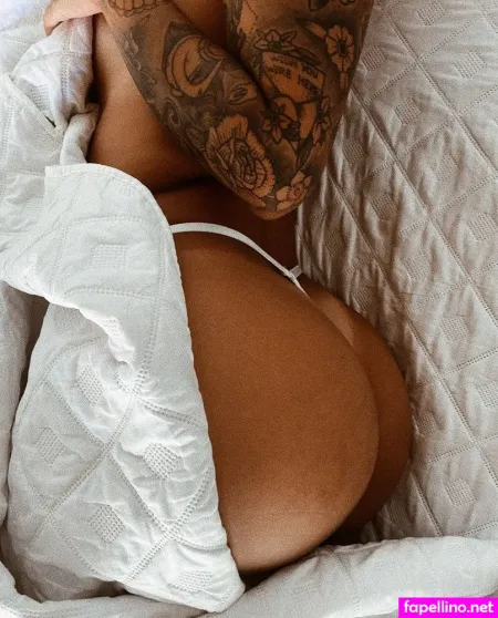 Julia Bhering OnlyFans Thumbnail #pMASoyR83Q