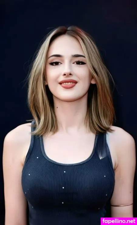 Julia Butters OnlyFans Thumbnail #7r8ntW7Jjs