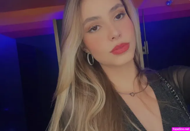 Julia Castrom OnlyFans Thumbnail #2Z7VBYICVQ