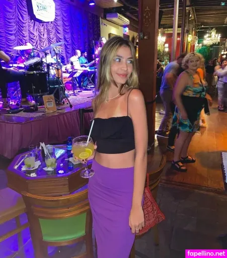 Julia Castrom OnlyFans Thumbnail #2yIAonVDB4