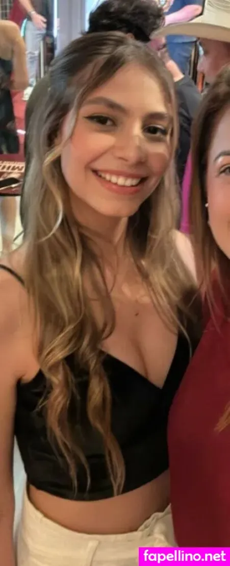 Julia Castrom OnlyFans Thumbnail #EkbbkCPlRm