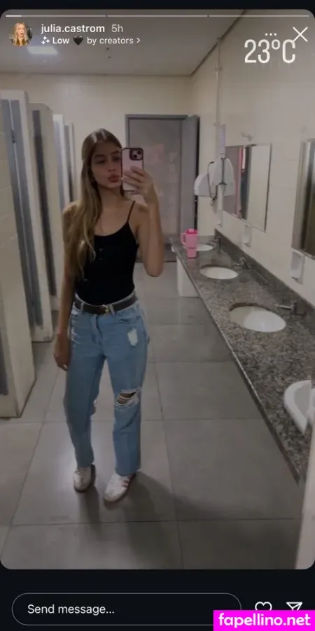 Julia Castrom OnlyFans Thumbnail #N2NaPrSmXb