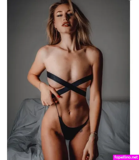 Julia Chavanne OnlyFans Thumbnail #hqCHinPehU