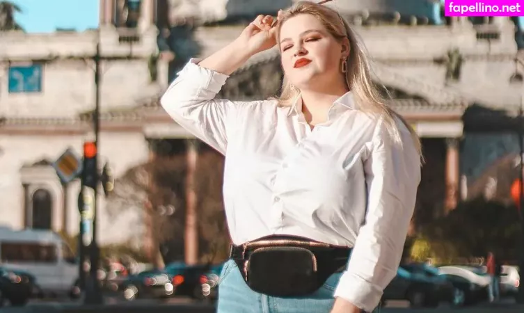 Julia Chegodar OnlyFans Thumbnail #DoAhSIRQZg