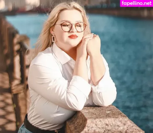 Julia Chegodar OnlyFans Thumbnail #OFZLWQNmIz