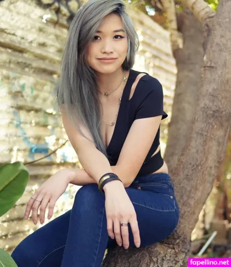 Julia Chow OnlyFans Thumbnail #IqPJJXtBnX