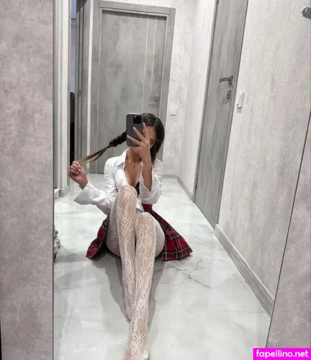 Julia Color OnlyFans Thumbnail #5Ayv9PjbID