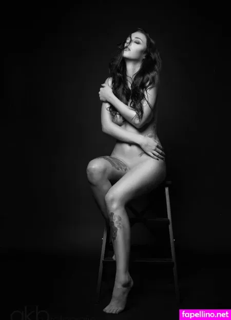 Julia Crds OnlyFans Thumbnail #x7VjRQMlwy