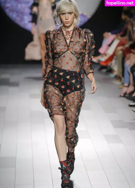 Julia Cumming OnlyFans Thumbnail #yDvyRJN01V