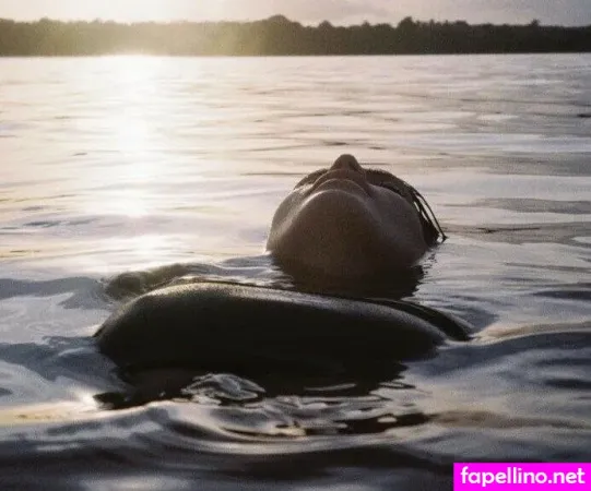 Julia Dalavia OnlyFans Thumbnail #AnT94w58yl