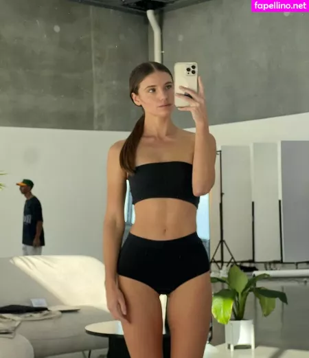 Julia Edwards OnlyFans Thumbnail #5R8WcSmy8P