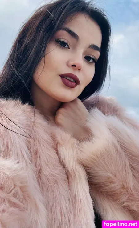 Julia Embeer OnlyFans Thumbnail #fhX86t8icE