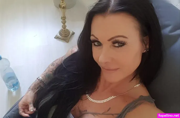 Julia Exclusiv OnlyFans Thumbnail #1LvoQvt1YZ