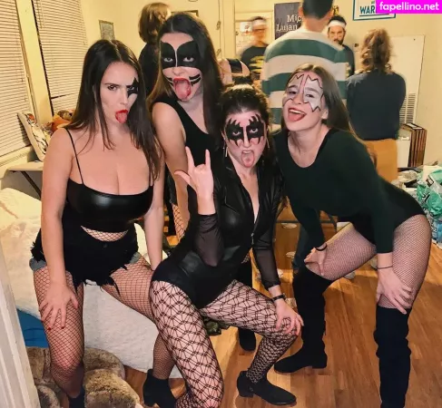 Julia F OnlyFans Thumbnail #m4ylskWJJ2