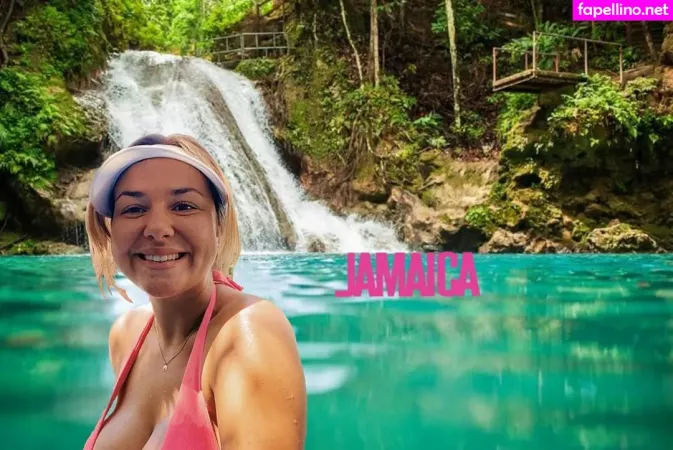 Julia G OnlyFans Thumbnail #GLijOElTHZ