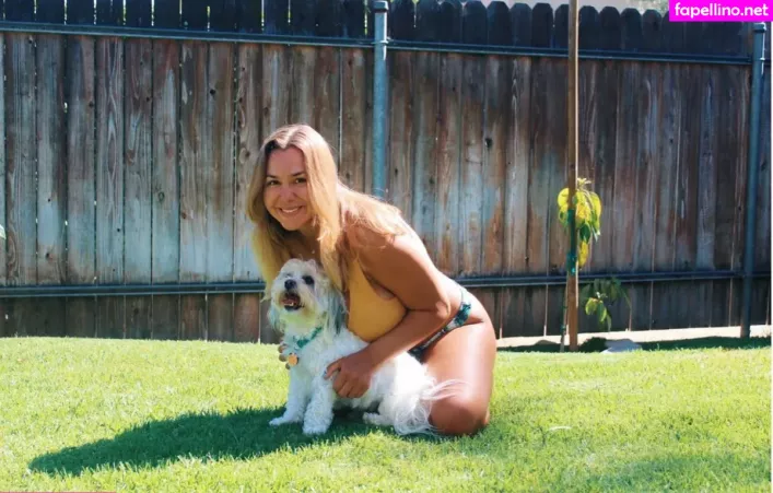 Julia G OnlyFans Thumbnail #Y2tCCrvDPz