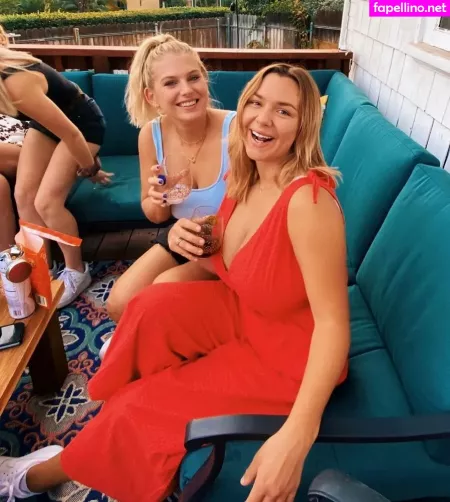 Julia G OnlyFans Thumbnail #YYcqRrecKL