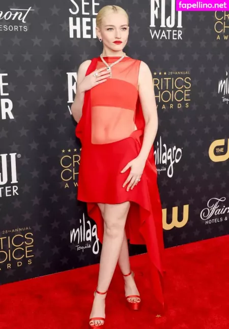 Julia Garner OnlyFans Thumbnail #7CEXJX8V6C