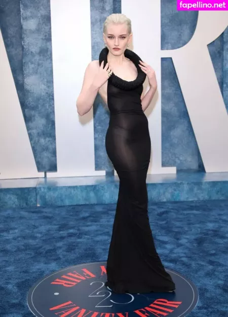 Julia Garner OnlyFans Thumbnail #Cr9pfRhCx5