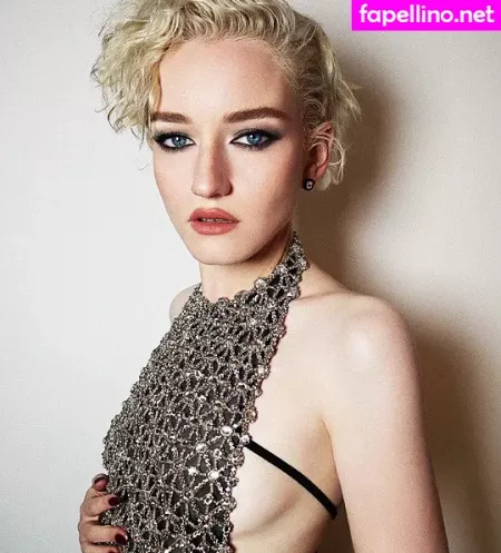 Julia Garner OnlyFans Thumbnail #UY1PGBsUzv