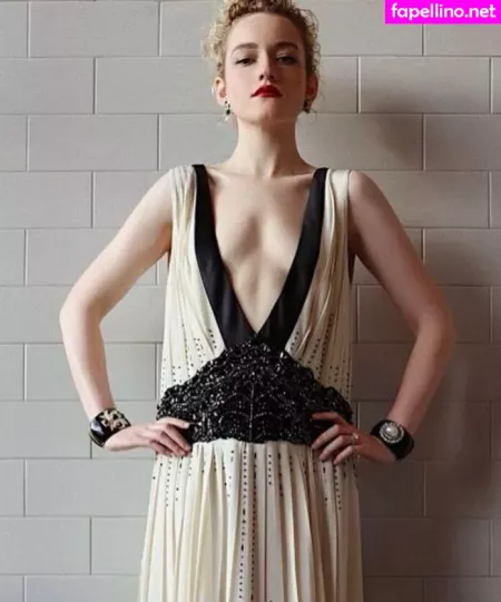 Julia Garner OnlyFans Thumbnail #sEgDFI73to