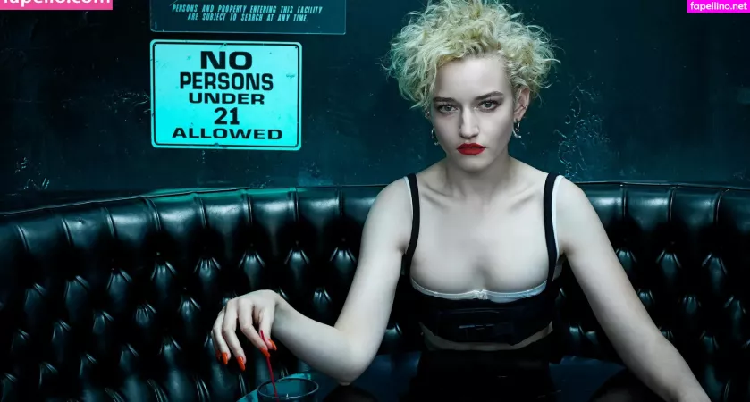 Julia Garner OnlyFans Thumbnail #wo6xU8YQNM