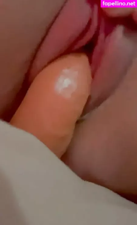 Julia Gouvea OnlyFans Thumbnail #pENCbfuigo